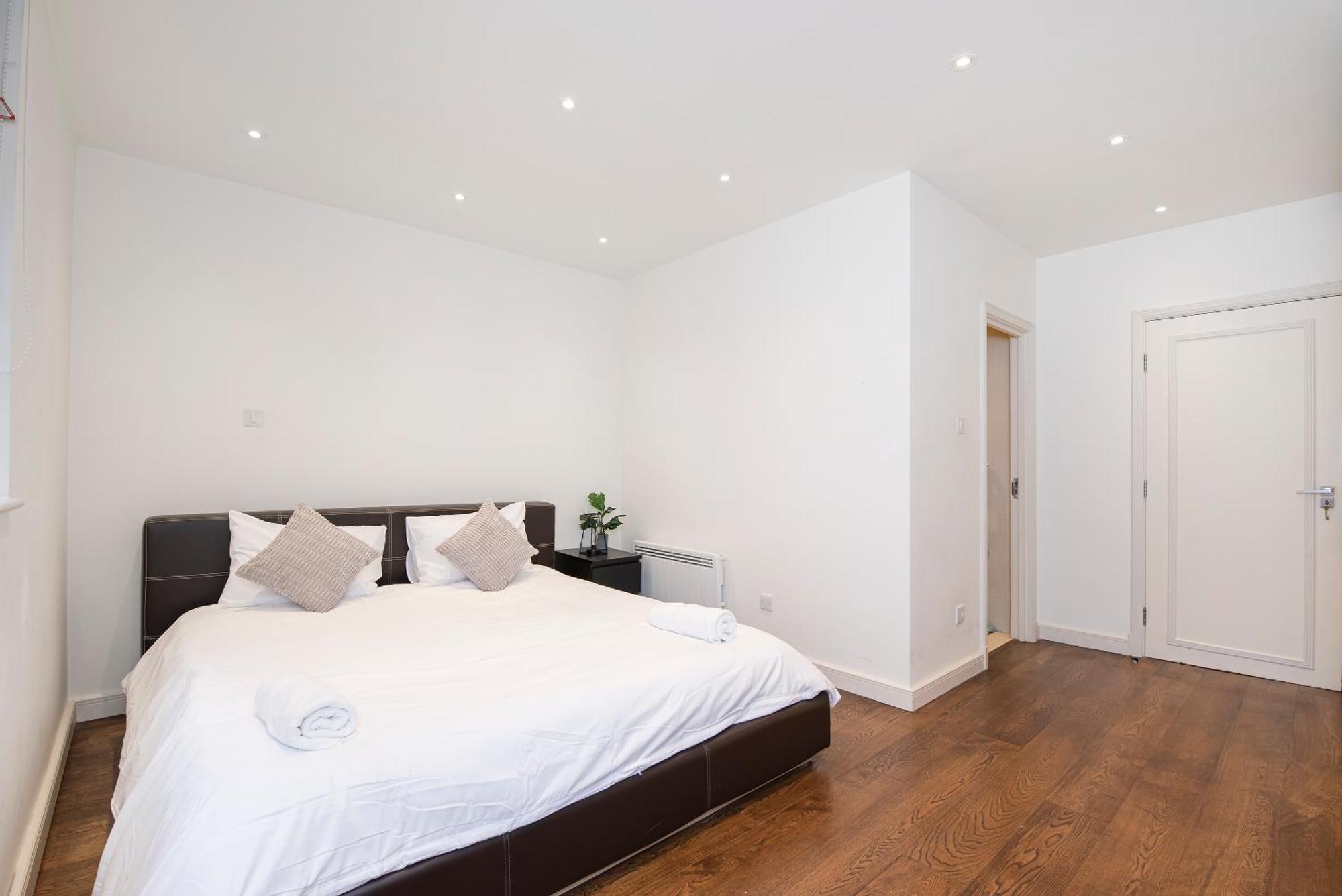 Central 2 Bed Maissonette ロンドン エクステリア 写真